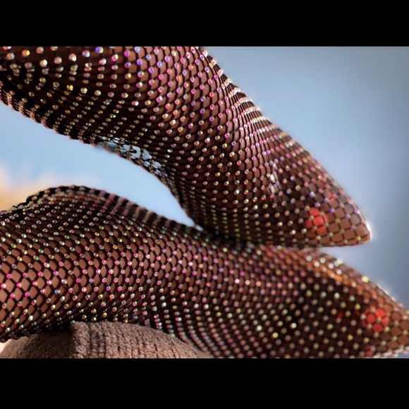 Netted Diamond Booties - Picture 1 of 6